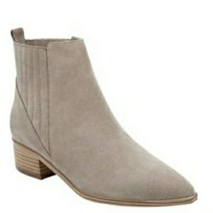 Marc Fisher LTD Yolli Bootie Women Size 9